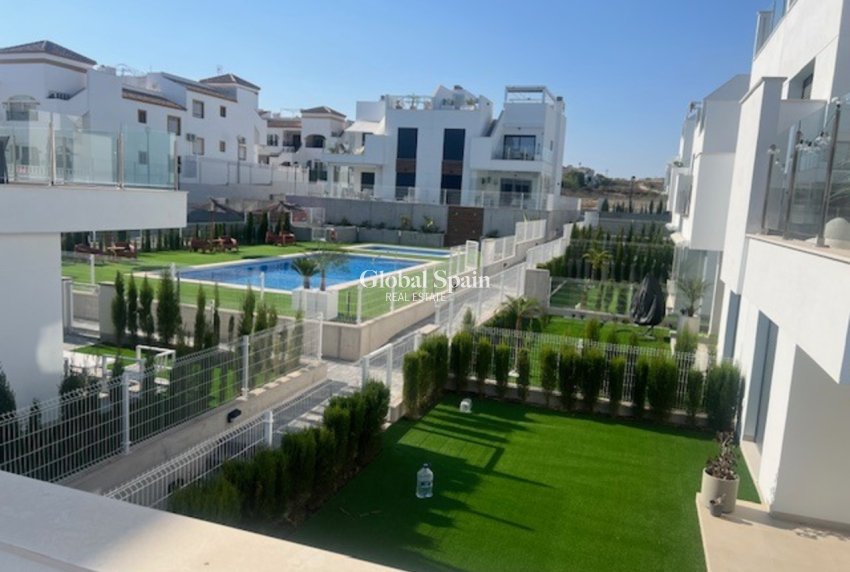 Wederverkoop - VILLA -
LOS MONTESINOS - Costa Blanca