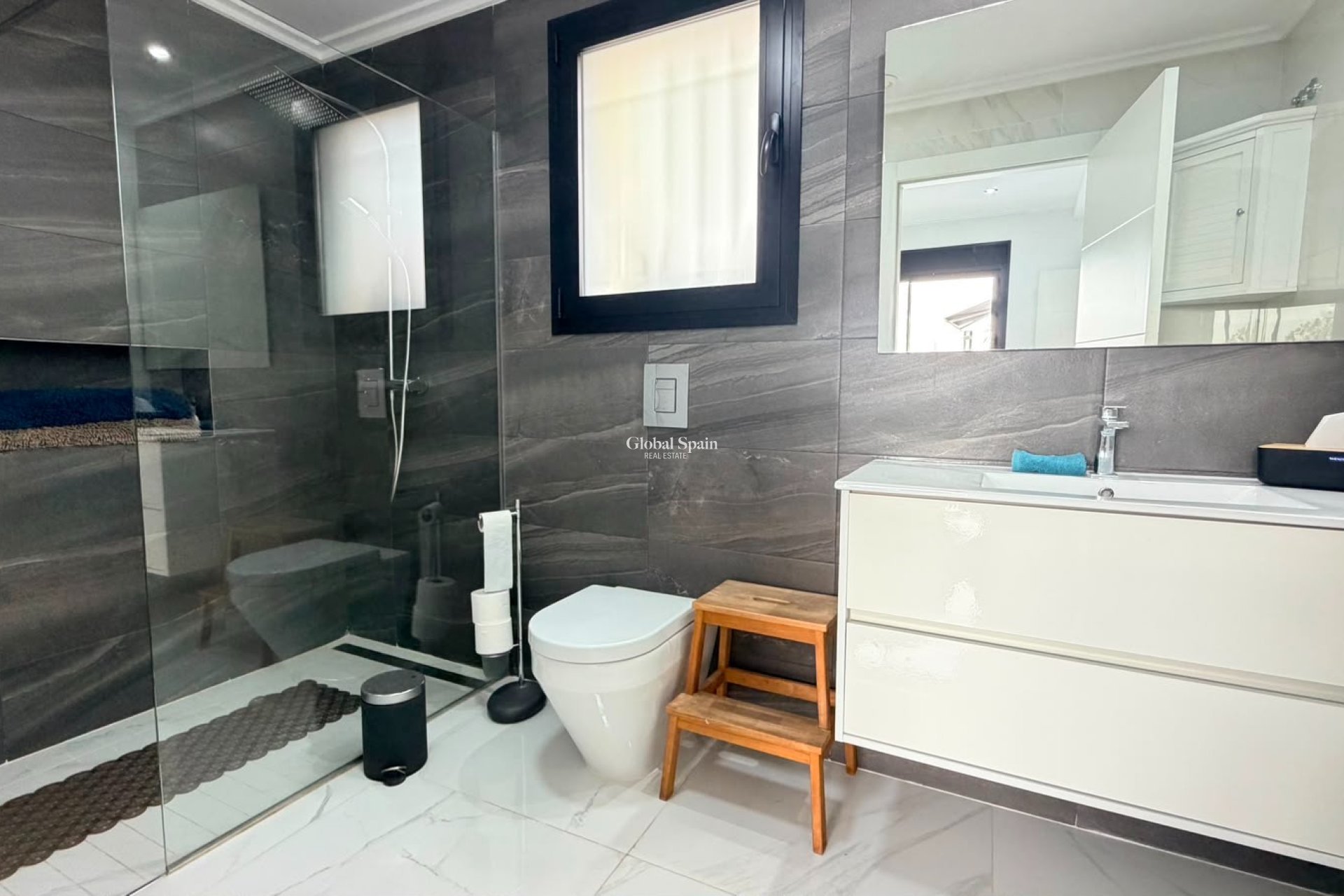 Wederverkoop - VILLA -
LOS MONTESINOS - Costa Blanca