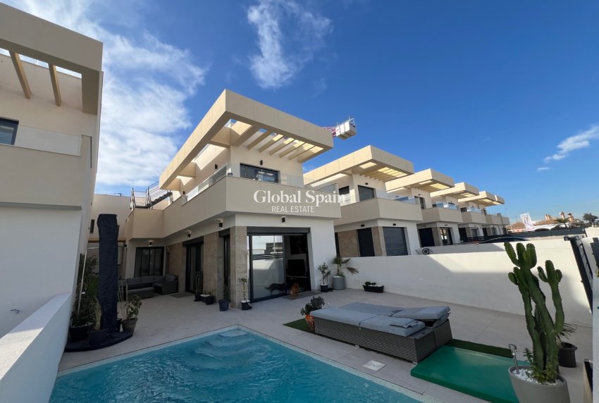 Wederverkoop - VILLA -
LOS MONTESINOS - Costa Blanca