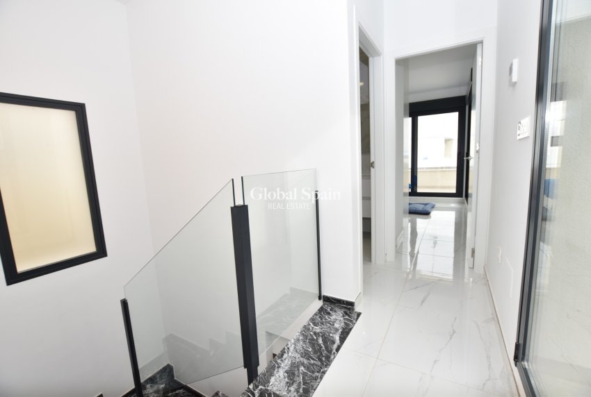Wederverkoop - VILLA -
LOS MONTESINOS - Costa Blanca