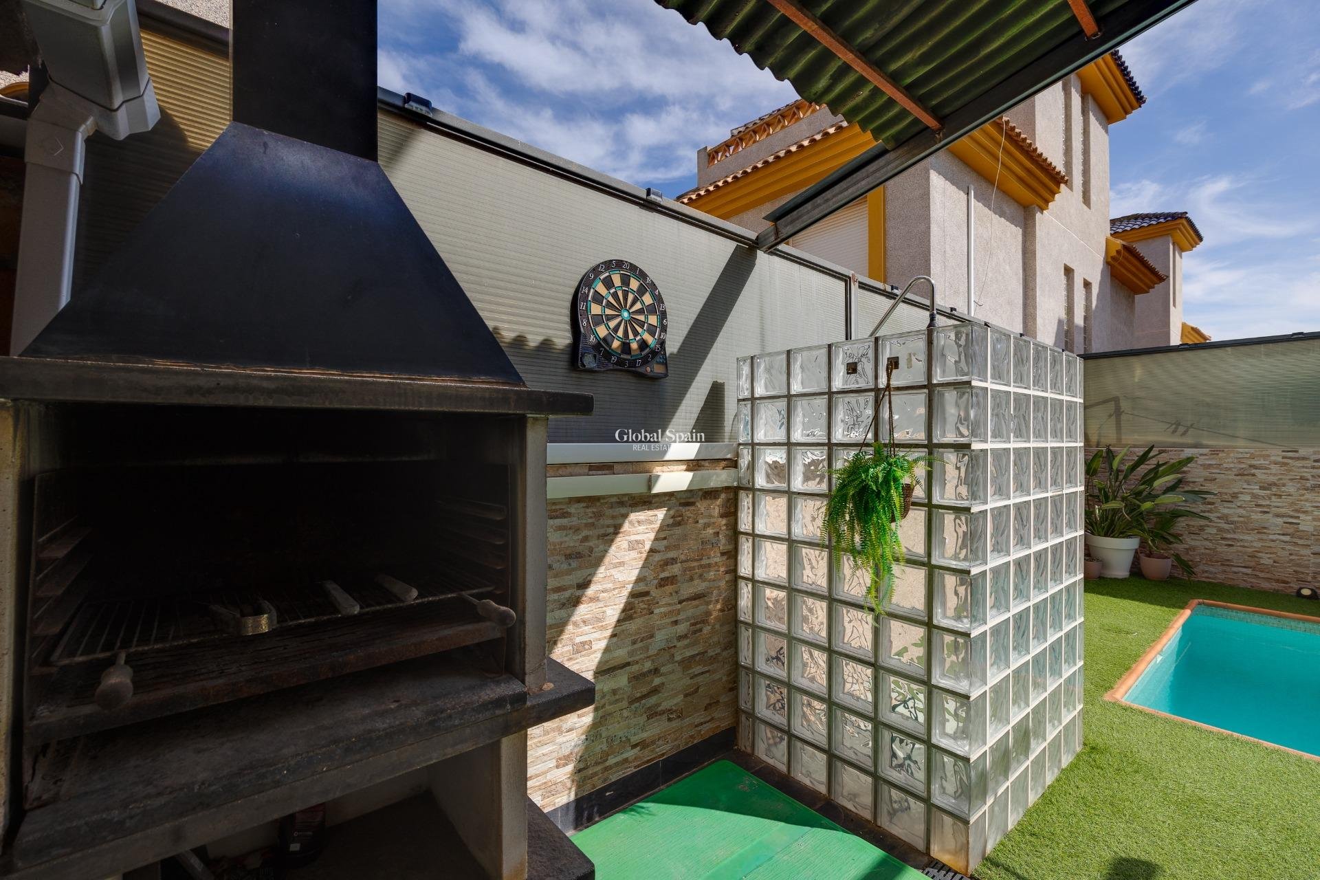 Wederverkoop - VILLA -
LOS MONTESINOS - La Herrada