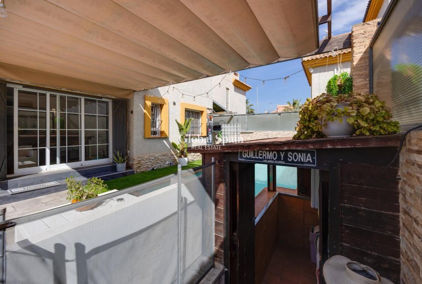 Wederverkoop - VILLA -
LOS MONTESINOS - La Herrada