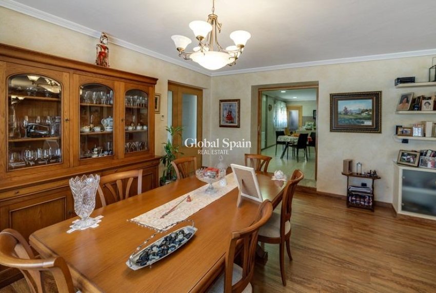 Wederverkoop - VILLA -
LOS MONTESINOS - Montesinos  Los