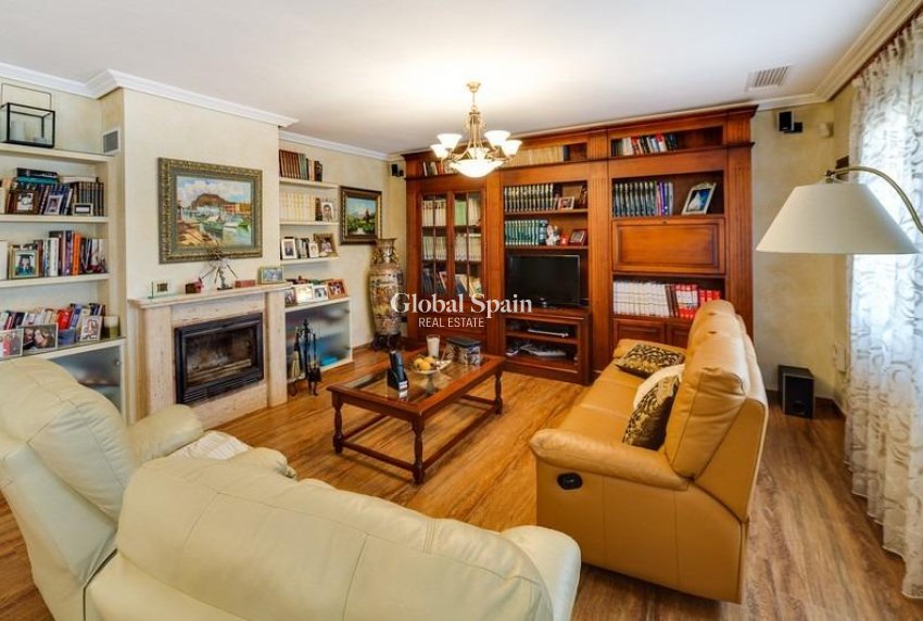 Wederverkoop - VILLA -
LOS MONTESINOS - Montesinos  Los