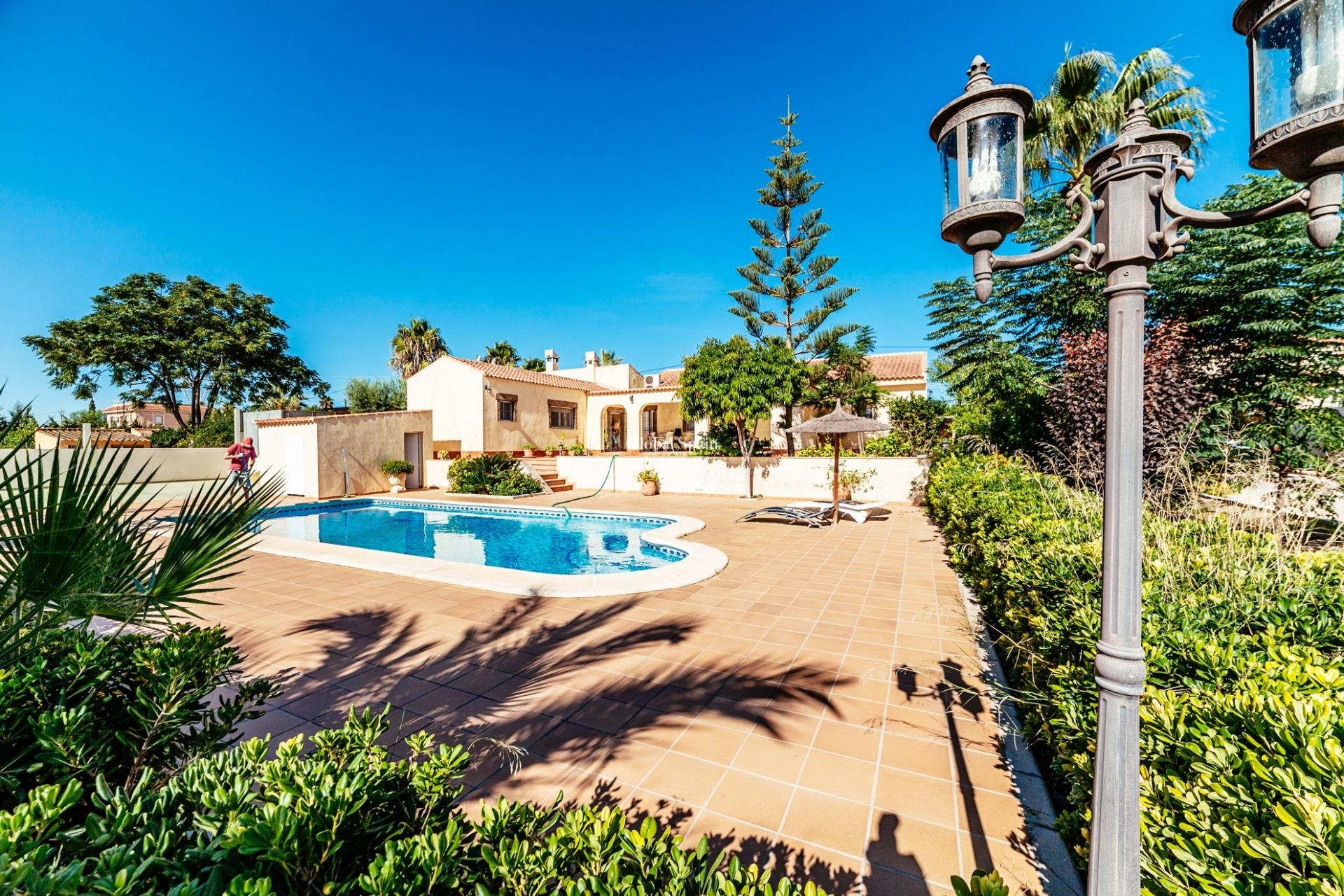 Wederverkoop - VILLA -
LOS MONTESINOS - Montesinos  Los