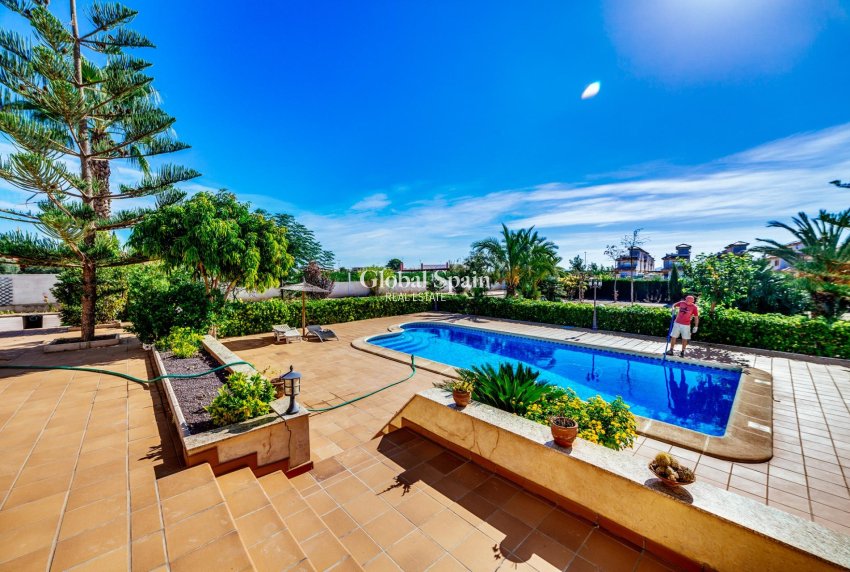 Wederverkoop - VILLA -
LOS MONTESINOS - Montesinos  Los