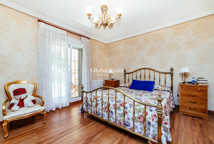 Wederverkoop - VILLA -
LOS MONTESINOS - Montesinos  Los