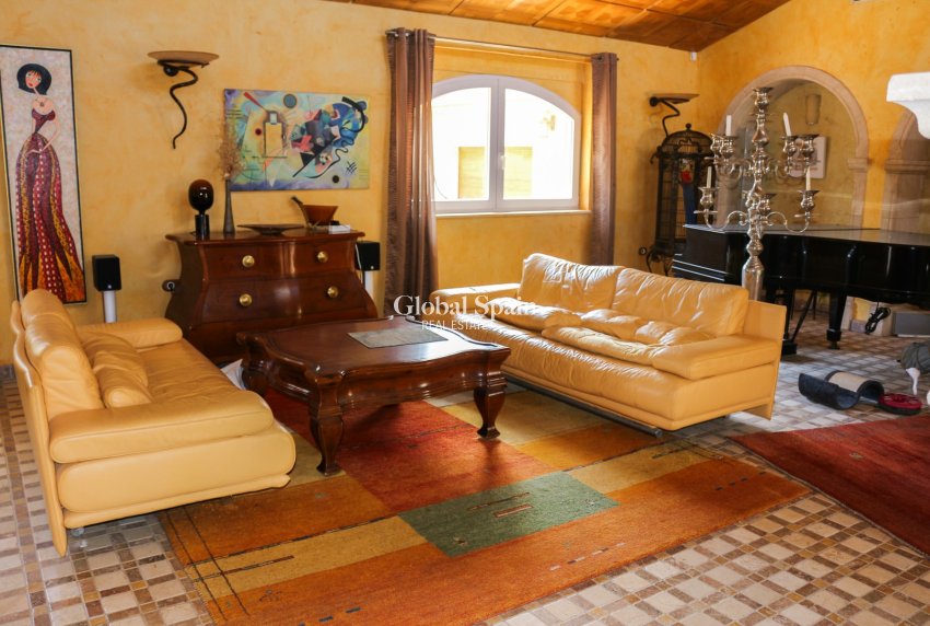 Wederverkoop - VILLA -
LOS URRUTIAS - Los Urrutias