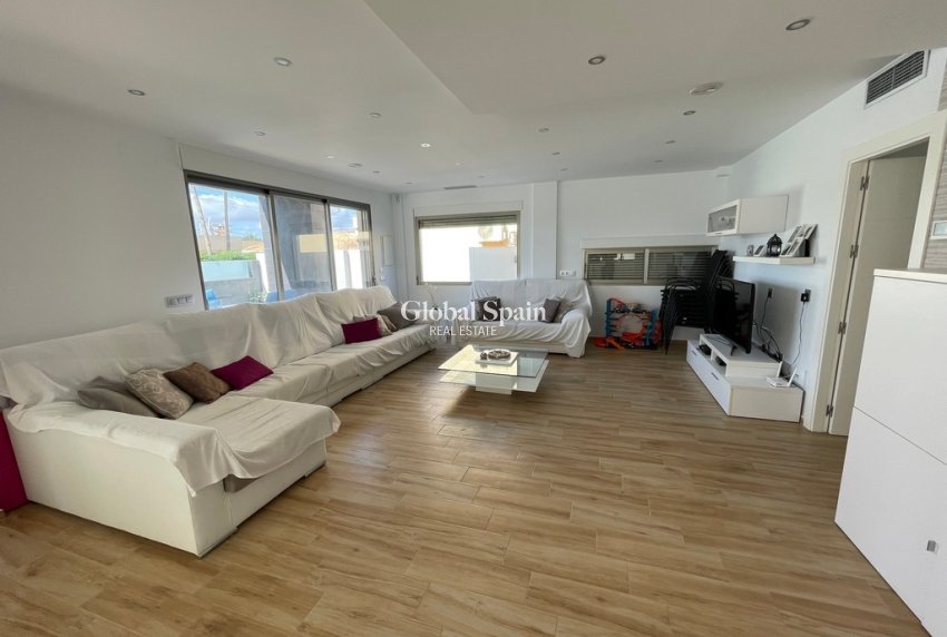 Wederverkoop - VILLA -
MAR DE CRISTAL - Costa Calida