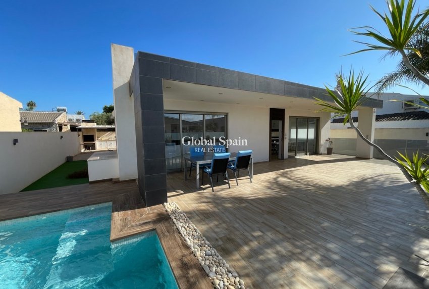 Wederverkoop - VILLA -
MAR DE CRISTAL - Costa Calida