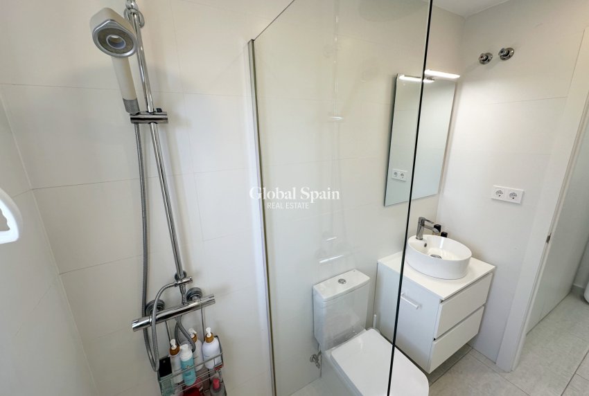 Wederverkoop - VILLA -
MAR MENOR GOLF RESORT - Inland