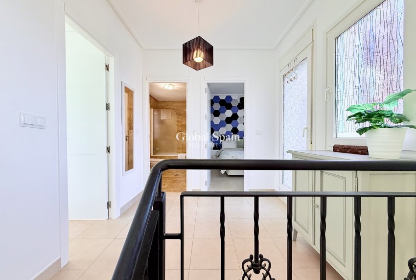 Wederverkoop - VILLA -
MAR MENOR GOLF RESORT - Inland