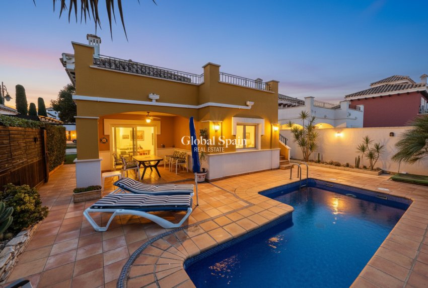 Wederverkoop - VILLA -
MAR MENOR GOLF RESORT - Inland