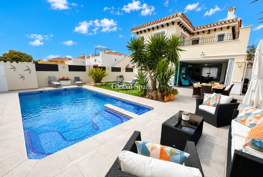 Wederverkoop - VILLA -
MAR MENOR GOLF RESORT - Inland