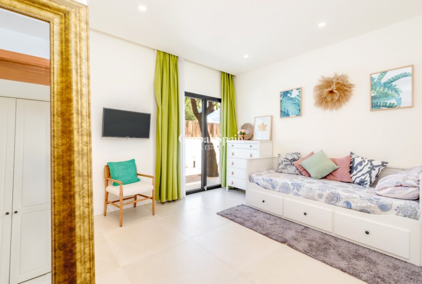 Wederverkoop - VILLA -
Marrachí - Mallorca
