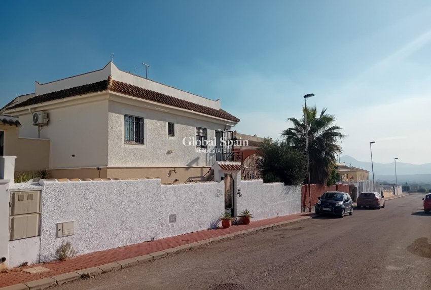 Wederverkoop - VILLA -
MAZARRÓN - Camposol