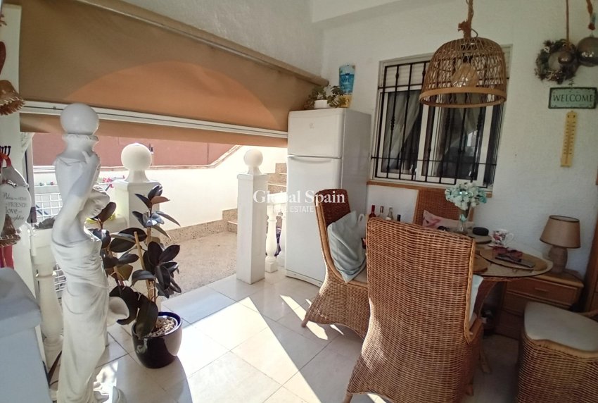 Wederverkoop - VILLA -
MAZARRÓN - Camposol