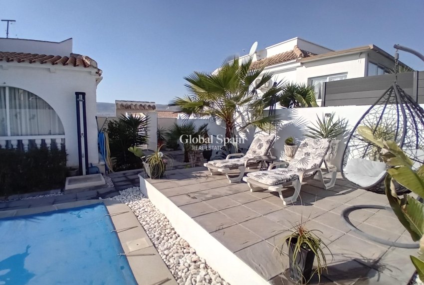 Wederverkoop - VILLA -
MAZARRÓN - Camposol