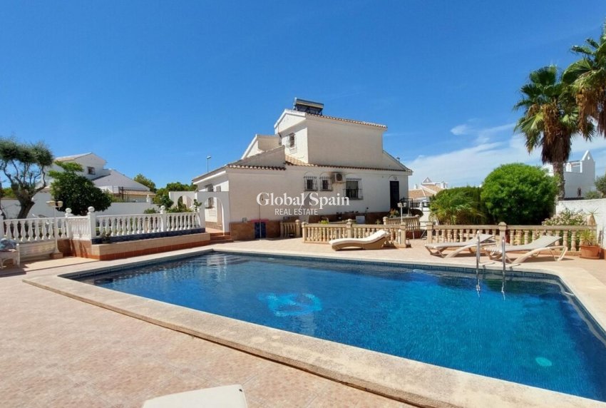 Wederverkoop - VILLA -
MAZARRÓN - Costa Calida