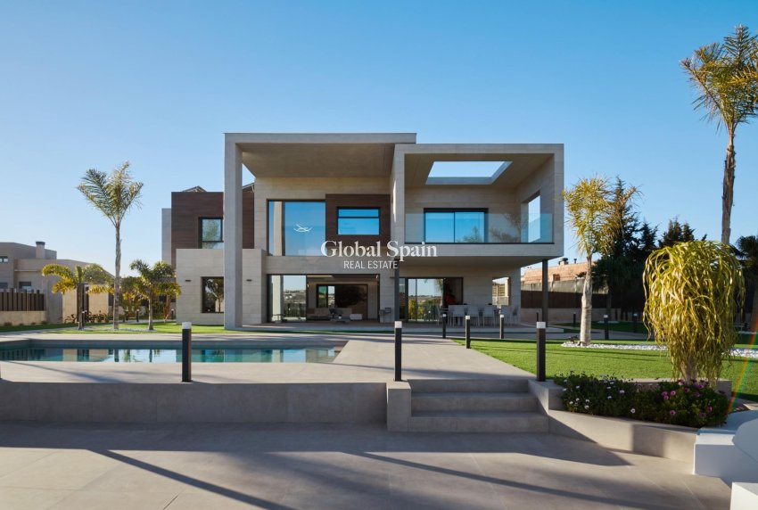 Wederverkoop - VILLA -
MOLINA DEL SEGURA - Inland