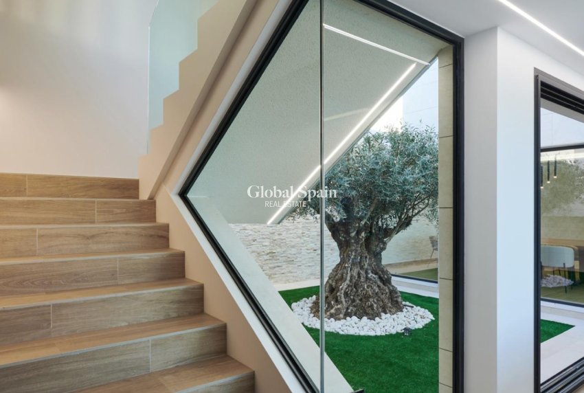 Wederverkoop - VILLA -
MOLINA DEL SEGURA - Inland