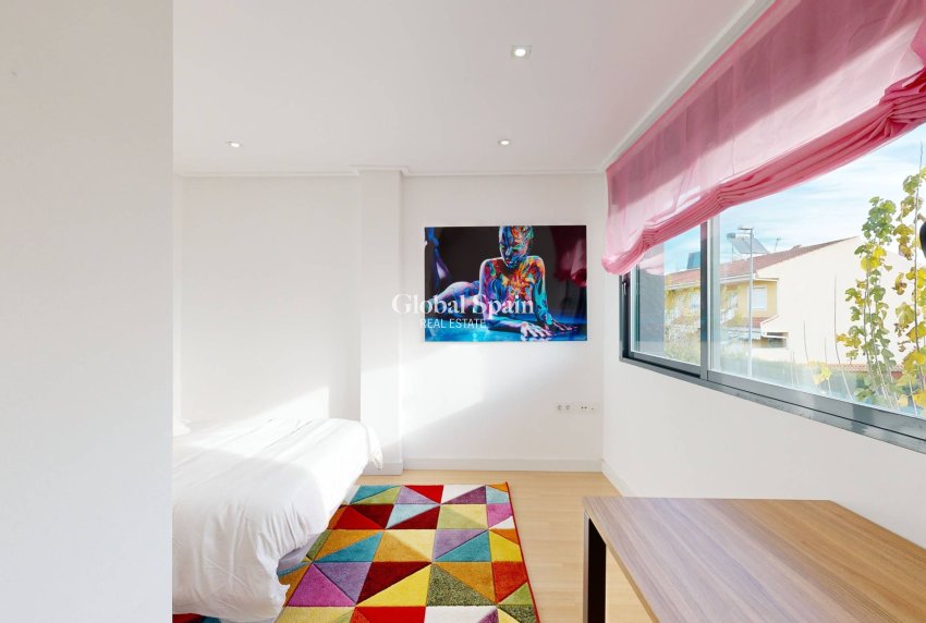 Wederverkoop - VILLA -
MOLINA DEL SEGURA - Torrealta