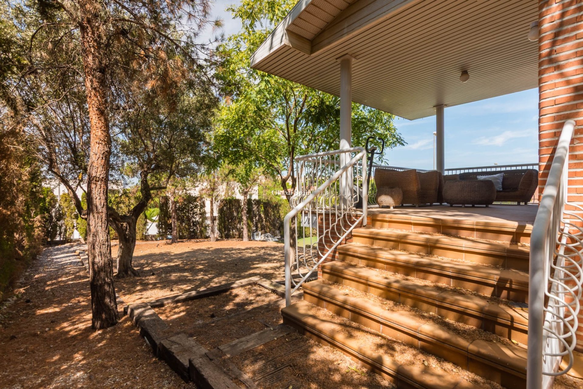 Wederverkoop - VILLA -
MOLINA DEL SEGURA