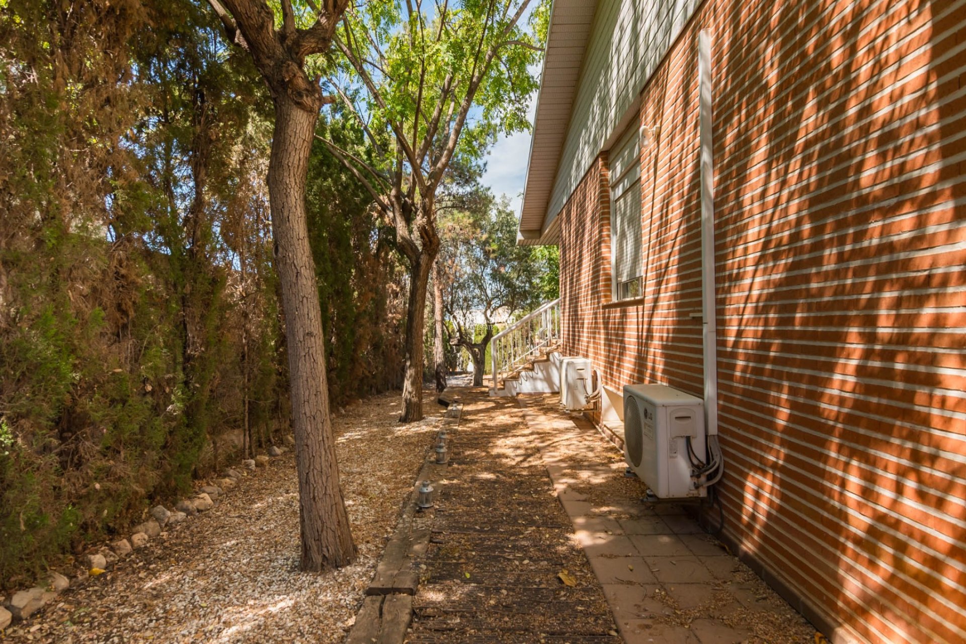 Wederverkoop - VILLA -
MOLINA DEL SEGURA