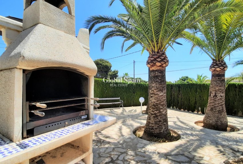 Wederverkoop - VILLA -
MORAIRA_TEULADA - center