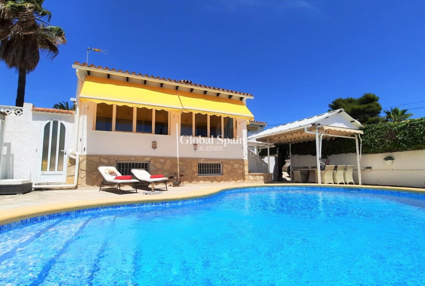 Wederverkoop - VILLA -
MORAIRA_TEULADA - center