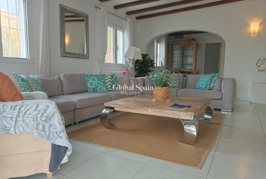 Wederverkoop - VILLA -
MORAIRA_TEULADA - center