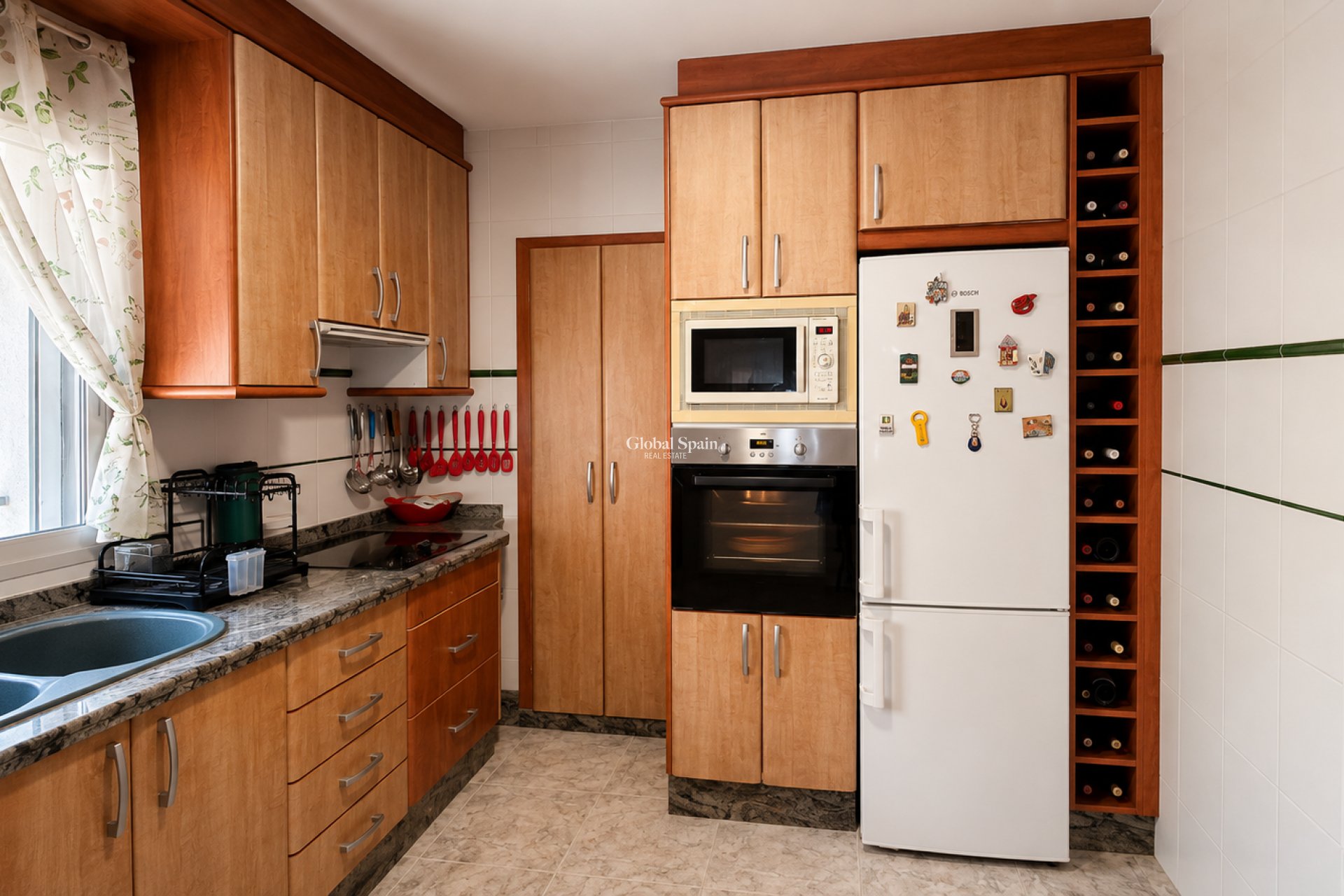 Wederverkoop - VILLA -
Oliva - Oliva Nova
