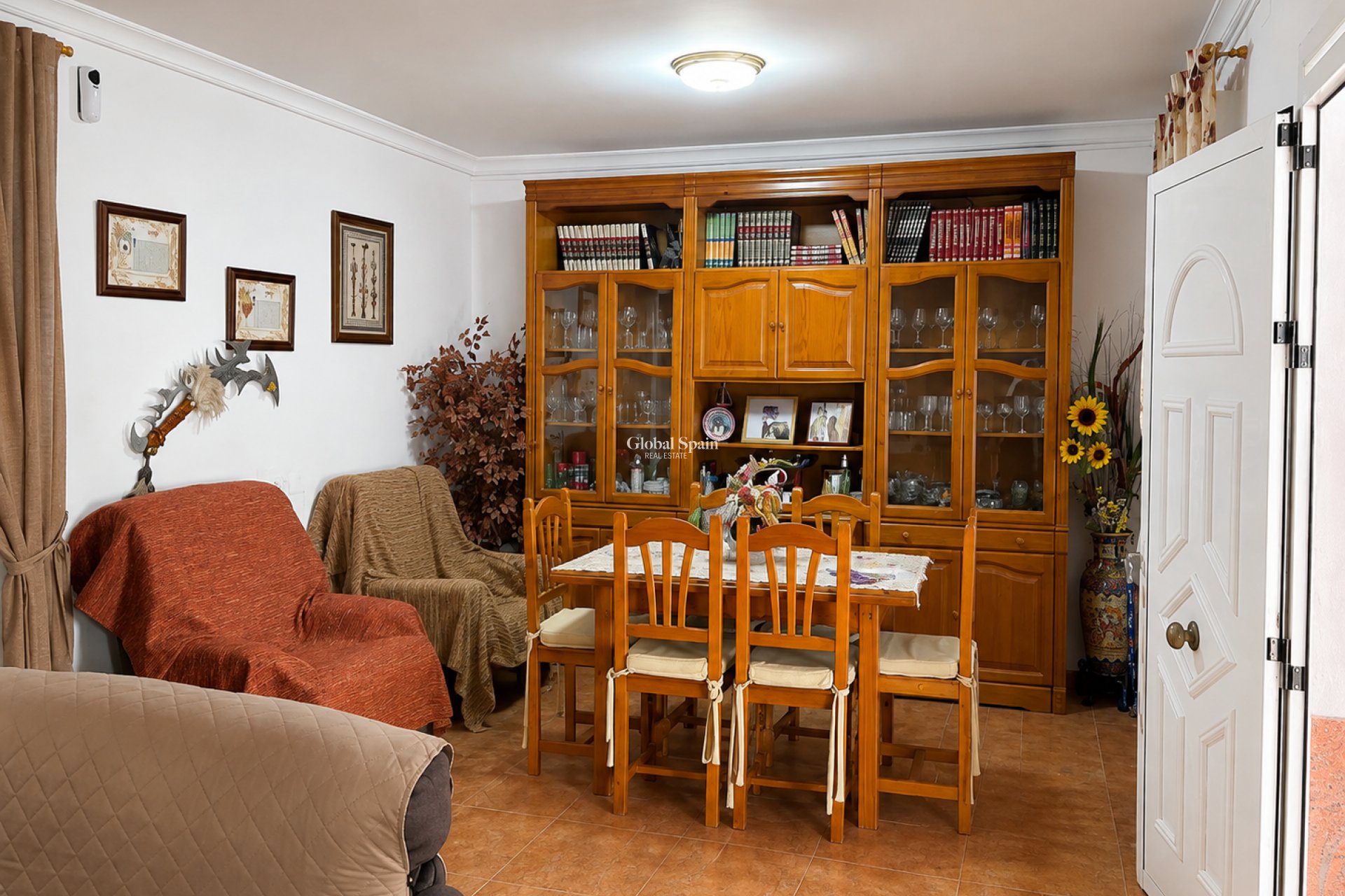 Wederverkoop - VILLA -
Oliva - Oliva Nova