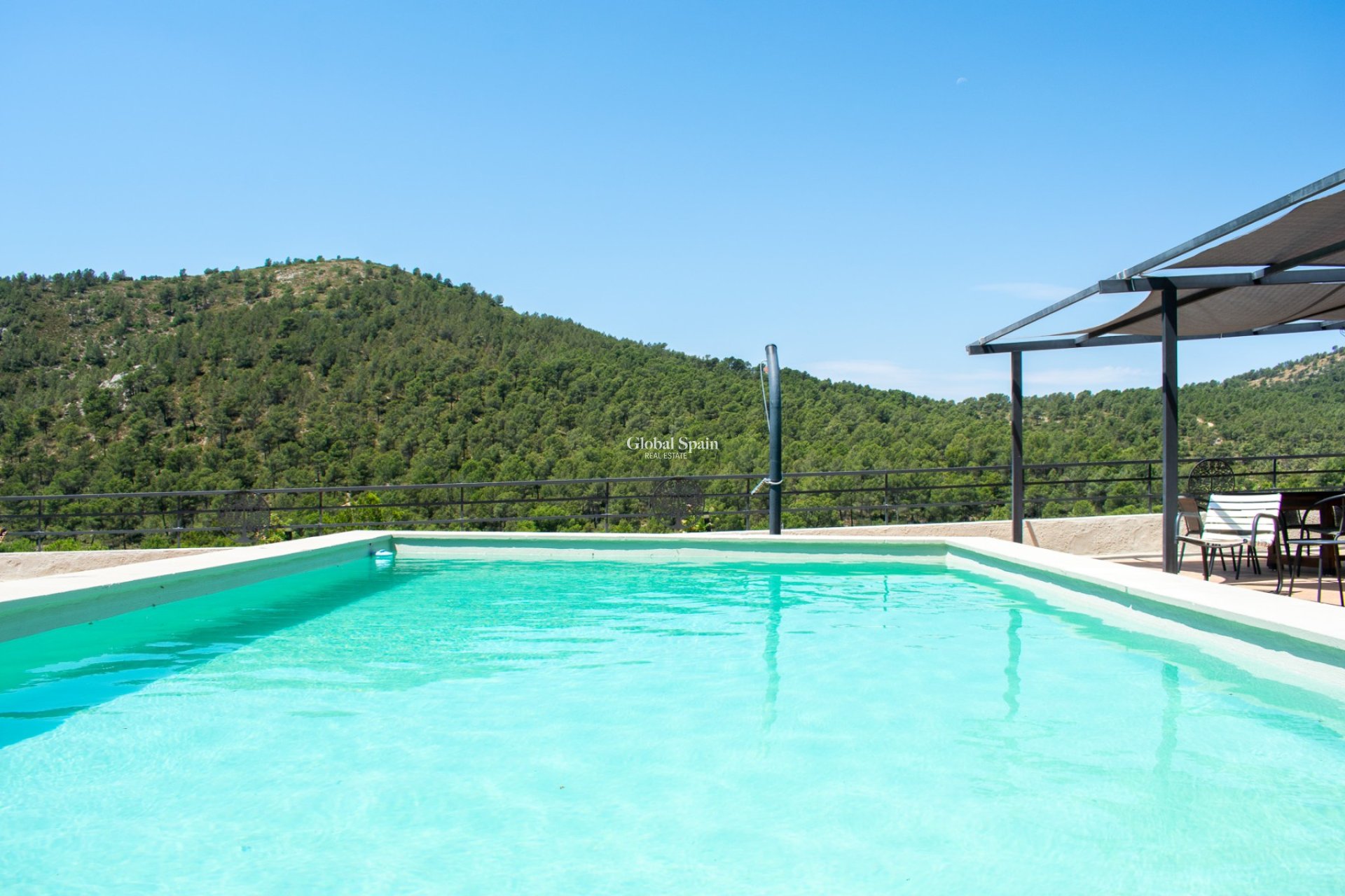 Wederverkoop - VILLA -
ONIL