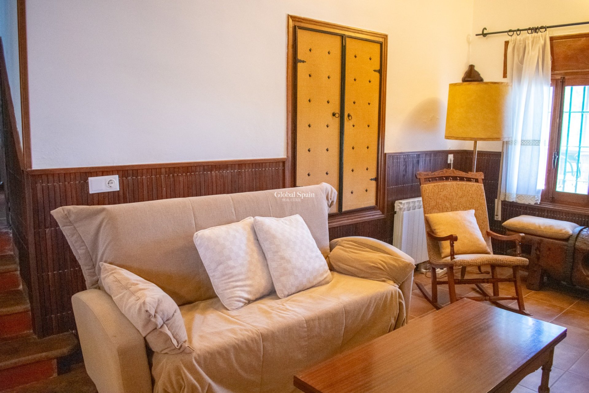 Wederverkoop - VILLA -
ONIL