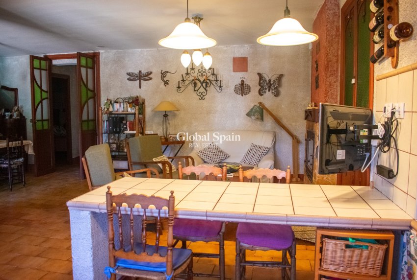 Wederverkoop - VILLA -
ONIL