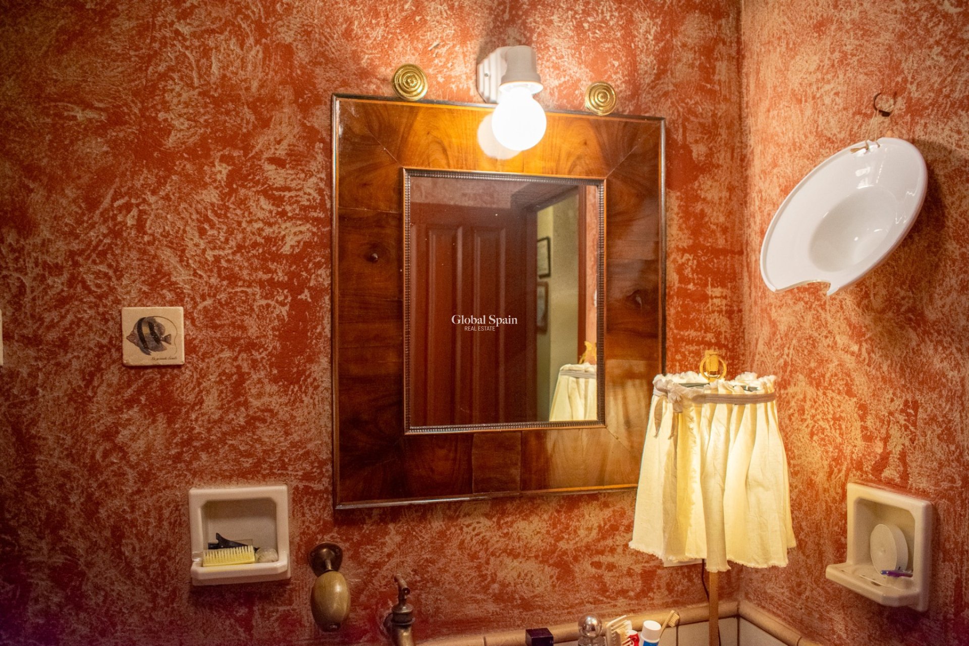 Wederverkoop - VILLA -
ONIL