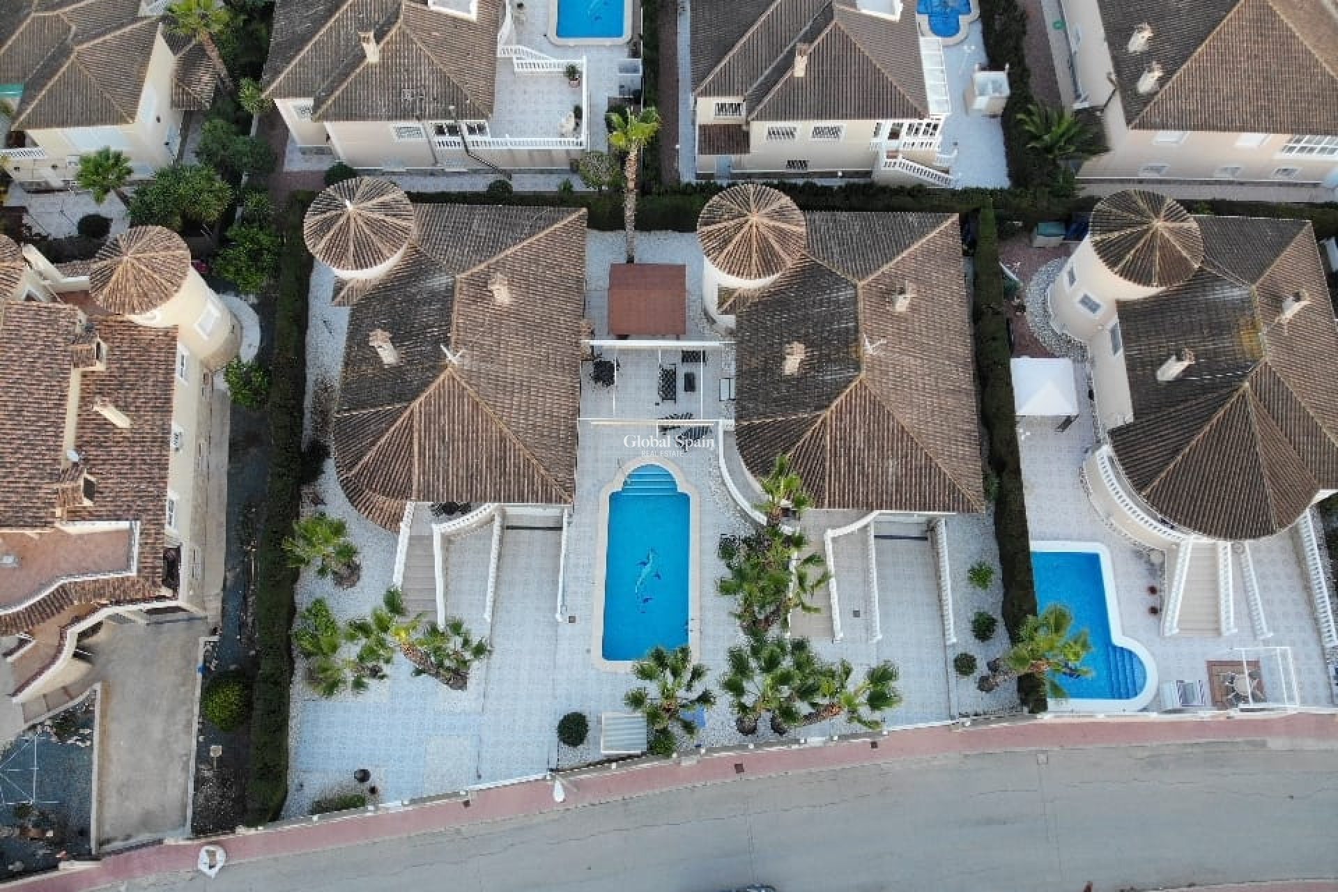 Wederverkoop - Villa -
ORIHUELA - Benferri