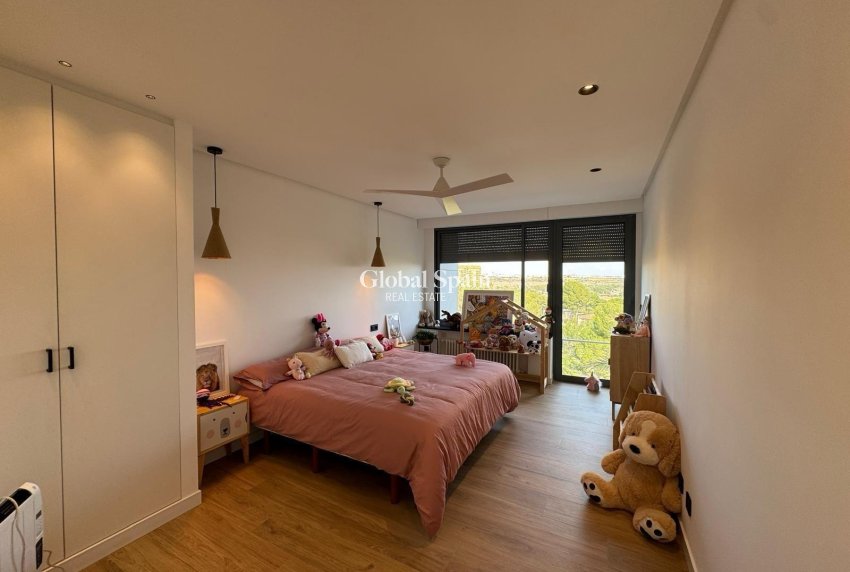 Wederverkoop - VILLA -
ORIHUELA COSTA - Altos de campoamor
