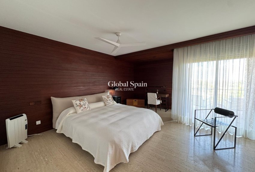 Wederverkoop - VILLA -
ORIHUELA COSTA - Altos de campoamor