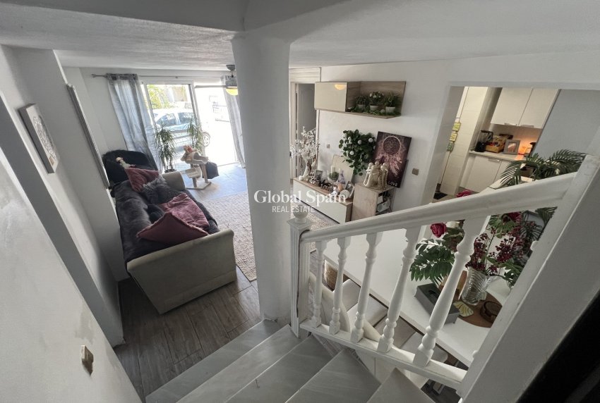 Wederverkoop - Villa -
ORIHUELA - Costa Blanca Sur