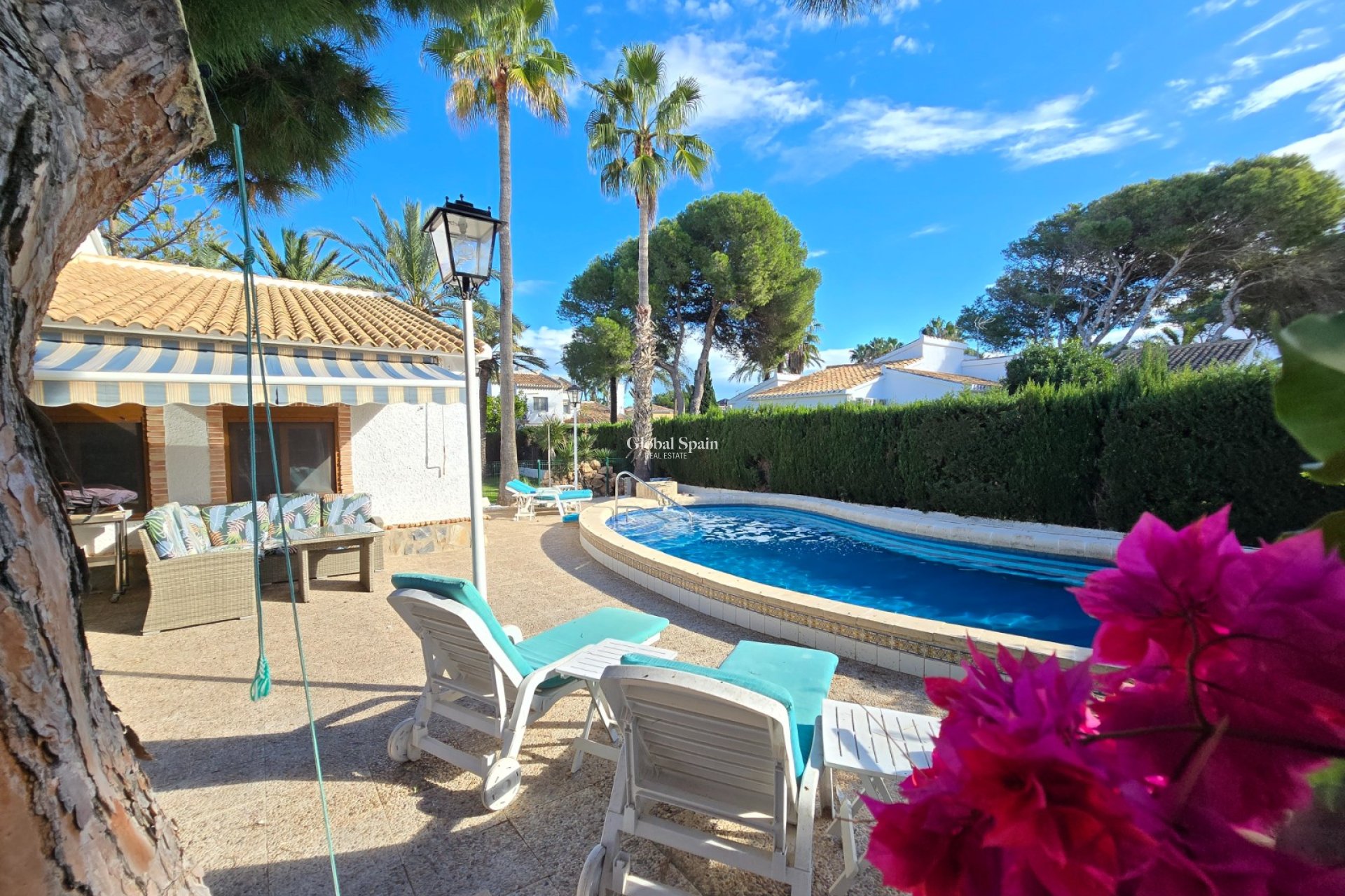 Wederverkoop - Villa -
ORIHUELA COSTA - CABO ROIG