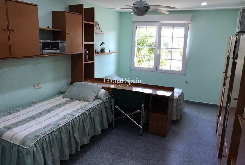 Wederverkoop - VILLA -
ORIHUELA COSTA - CABO ROIG