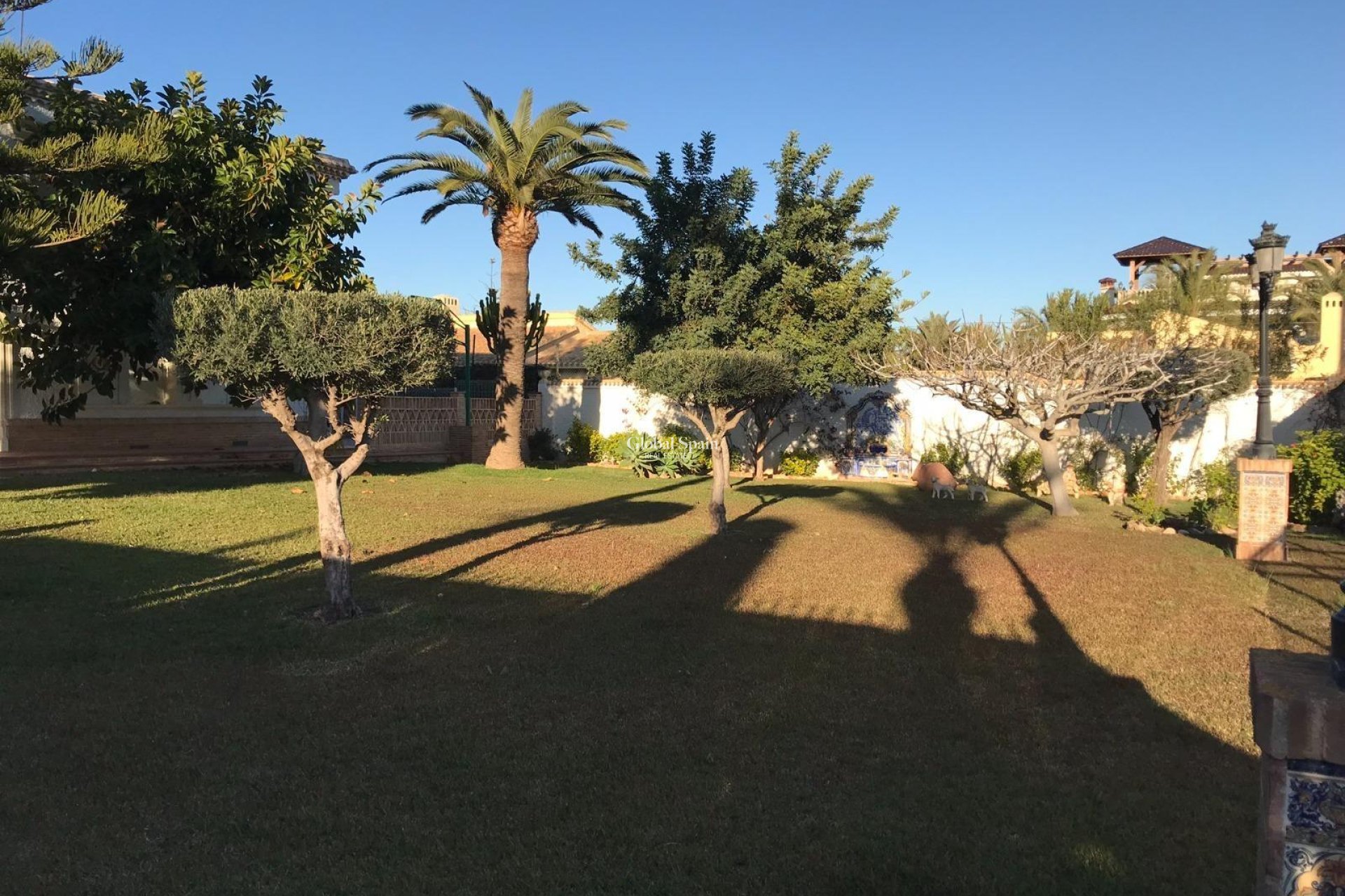 Wederverkoop - VILLA -
ORIHUELA COSTA - CABO ROIG