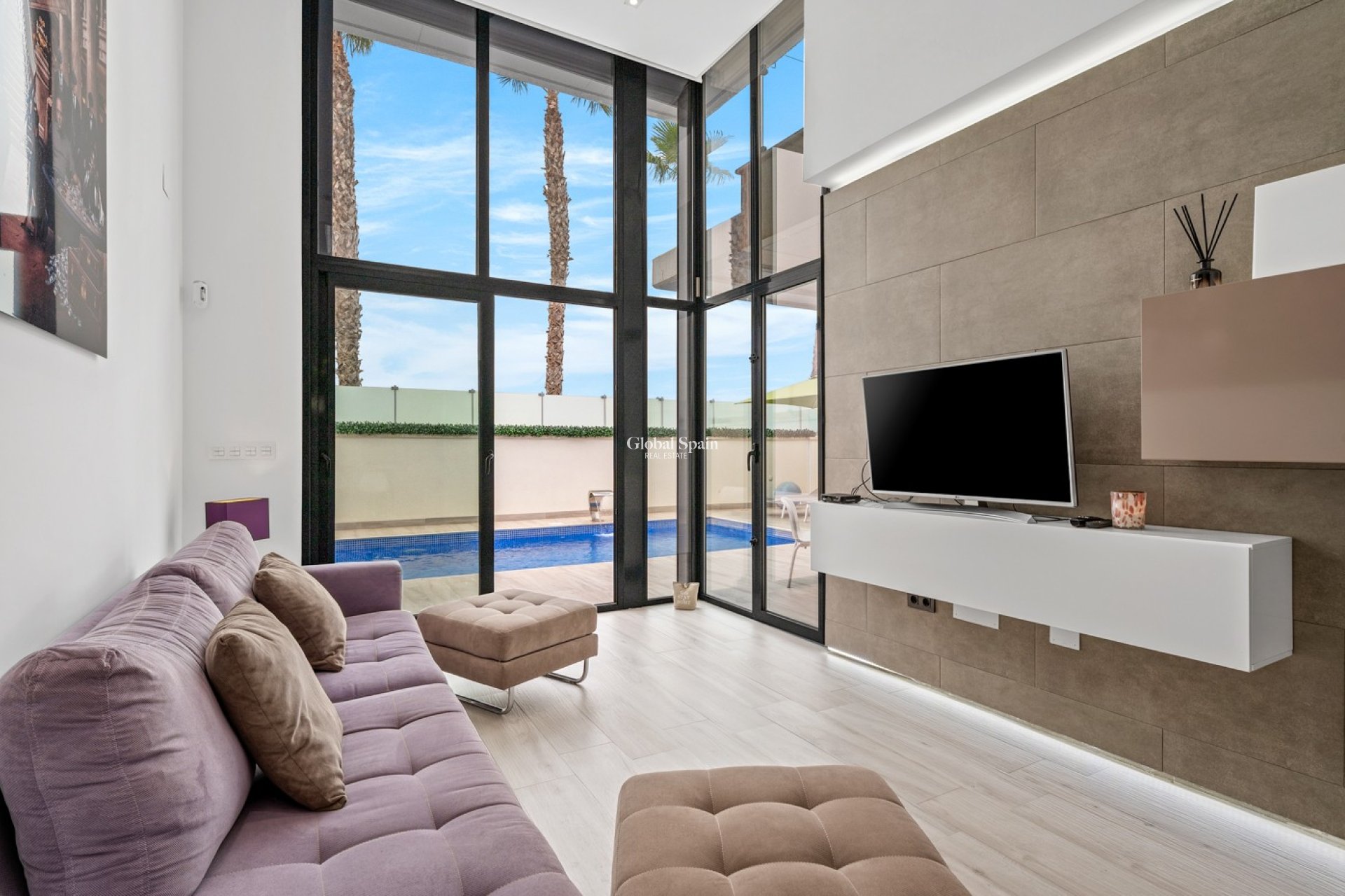 Wederverkoop - VILLA -
ORIHUELA COSTA - CABO ROIG