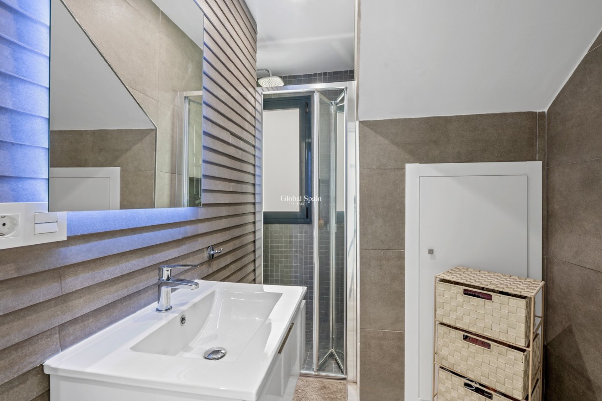 Wederverkoop - VILLA -
ORIHUELA COSTA - CABO ROIG