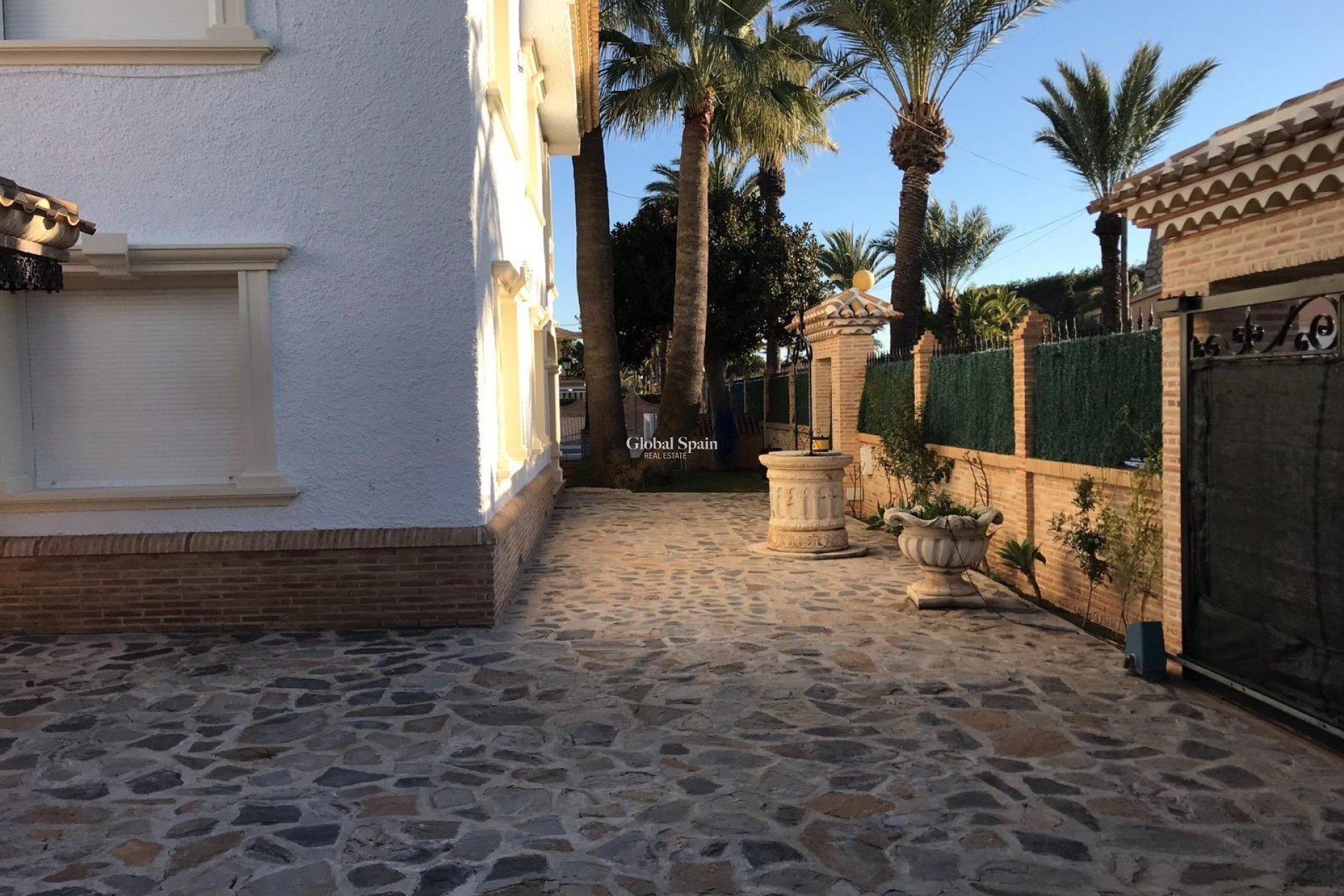 Wederverkoop - VILLA -
ORIHUELA COSTA - CABO ROIG