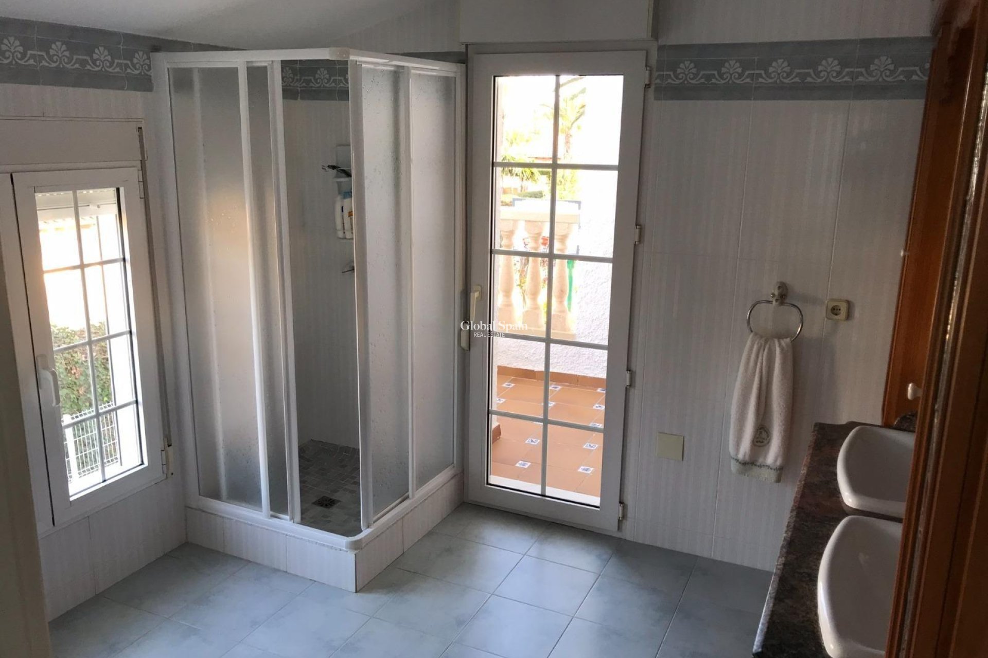 Wederverkoop - VILLA -
ORIHUELA COSTA - CABO ROIG