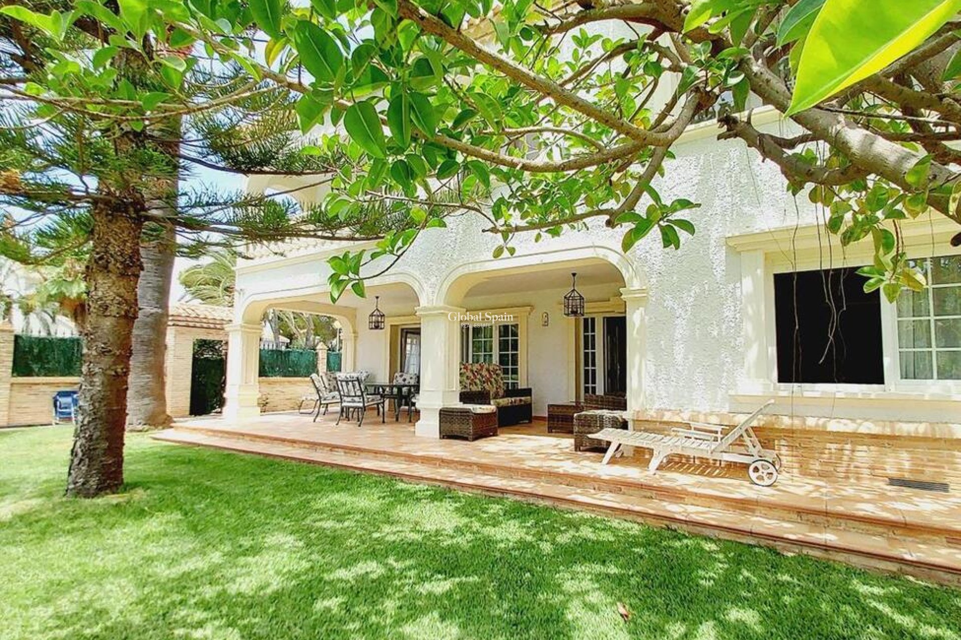 Wederverkoop - VILLA -
ORIHUELA COSTA - CABO ROIG