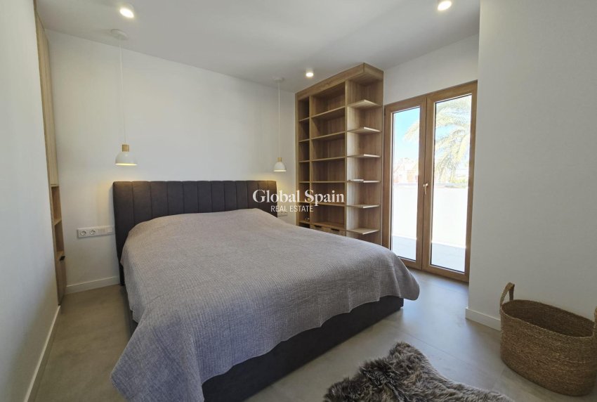 Wederverkoop - VILLA -
ORIHUELA COSTA - CABO ROIG